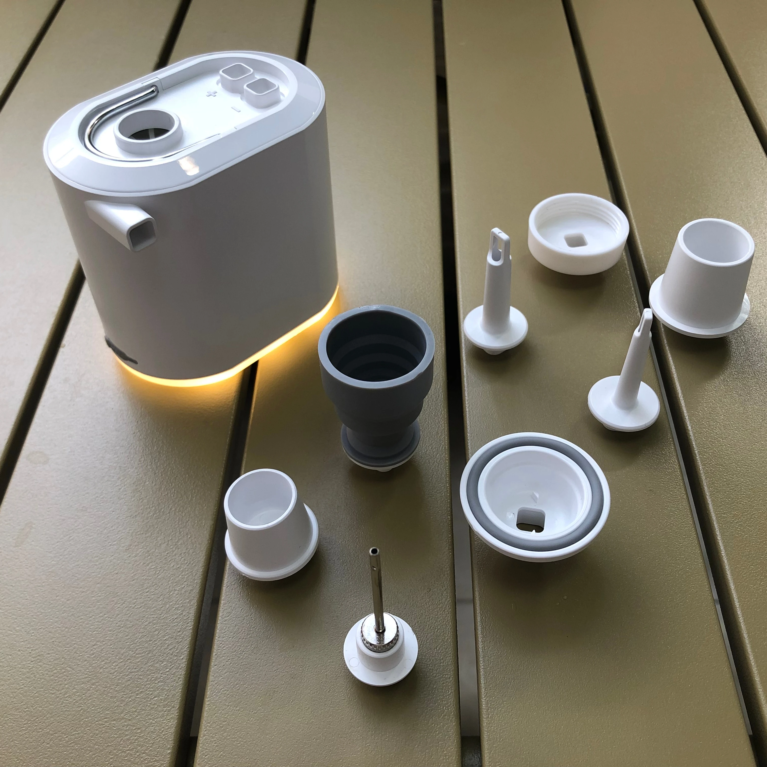 Shengyuan patent 2.0 pump ULTRA LIGHT 8 nozzles abs electric air pump usb for air mattress camping bed