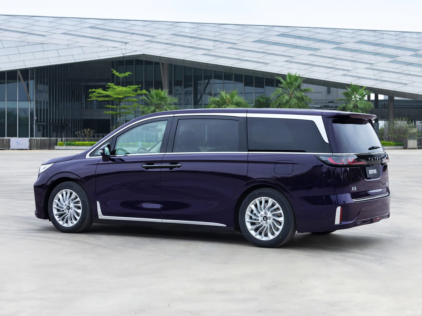 Voyah dreamer hybrid Lantu dreamer 2022 MPV extended electric car EV PHEV new energy vehicles new cars 4 seats 7 seats