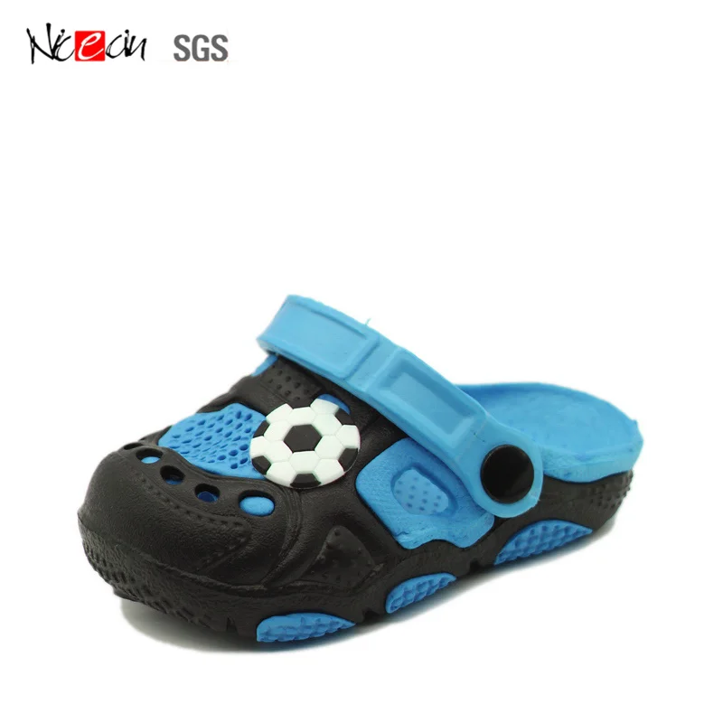 Распродажа, садовая обувь для мальчиков EVA, украшение для футбола, сандалии для сабо