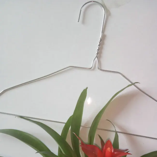 Factory Supplier Silver Color Galvanized Hanger Metal Wire Clothes Hangers Dry Cleaning Clothes Hanger