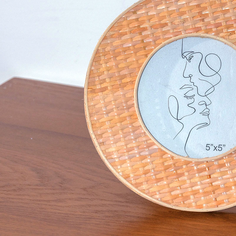 Handmade round rattan photo frame display table top rattan decoration picture frame