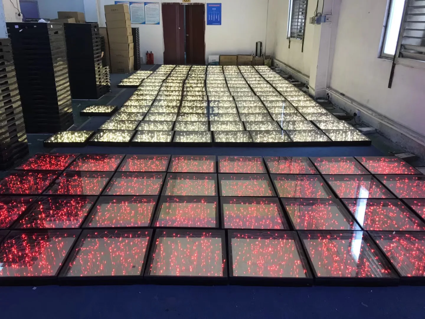 factory price 3D interactive mirror dance floor  Mirror Stage Floors Golden Infinity DIY Portable Dance Floor