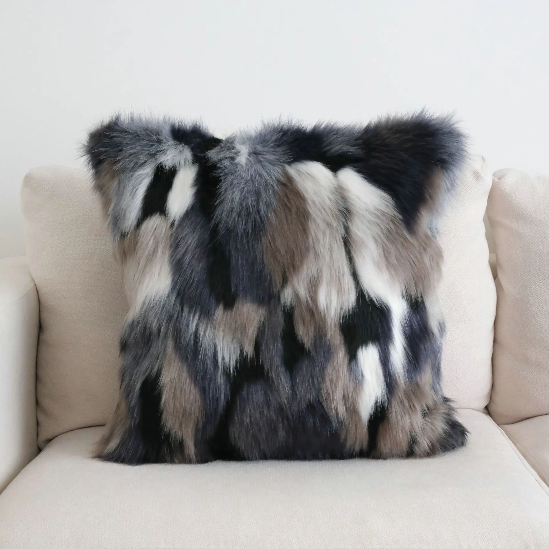 Wholesale 18x18 Inch Mink Fur Cushions  Soft Faux Fox Fur Striped Pillow Case Home Decorative Plush Throw Cushion Covers