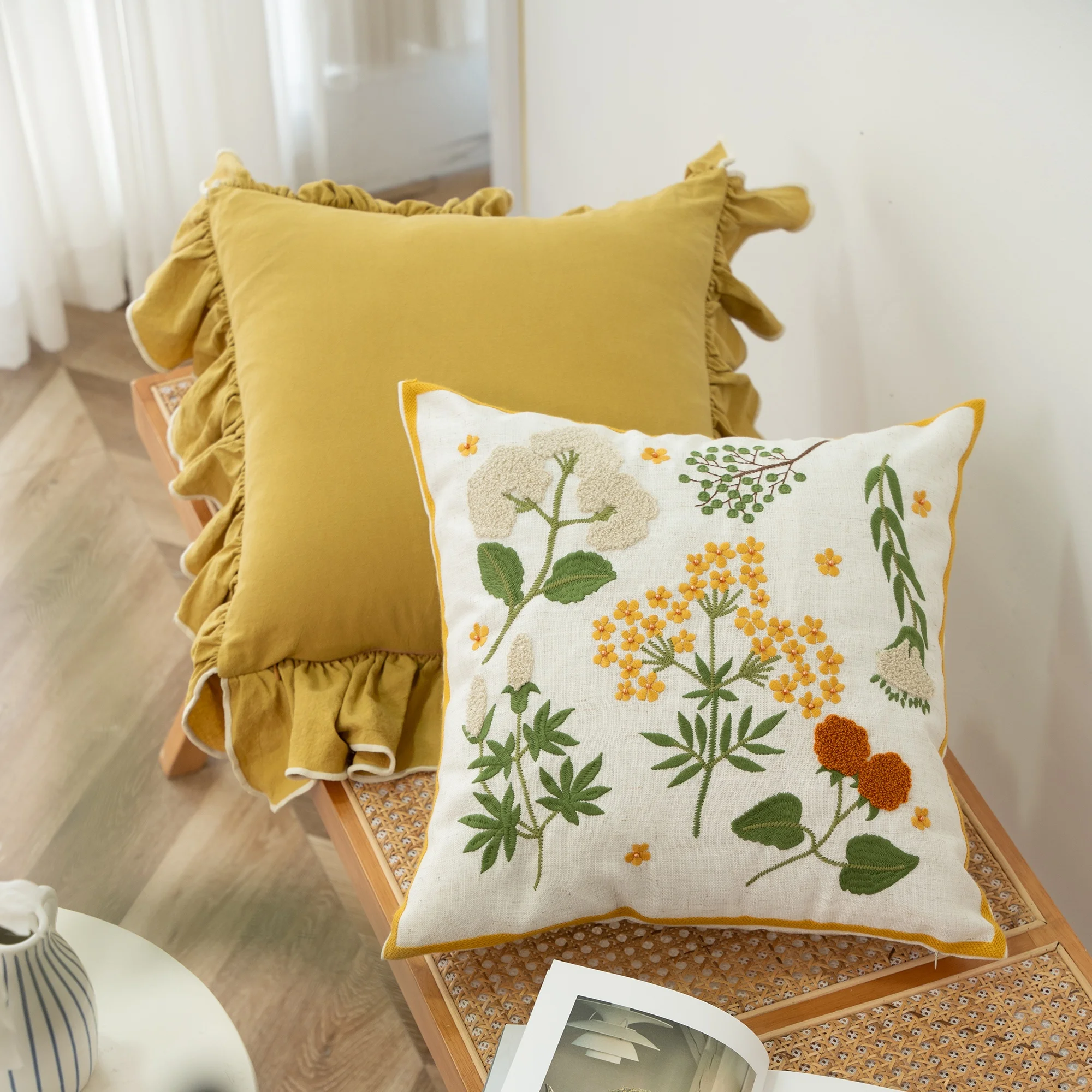 2024 Original Design Plane Plant Flower Pillow Case Embroidery Pillow For Home Decor Custom Cushion Cover