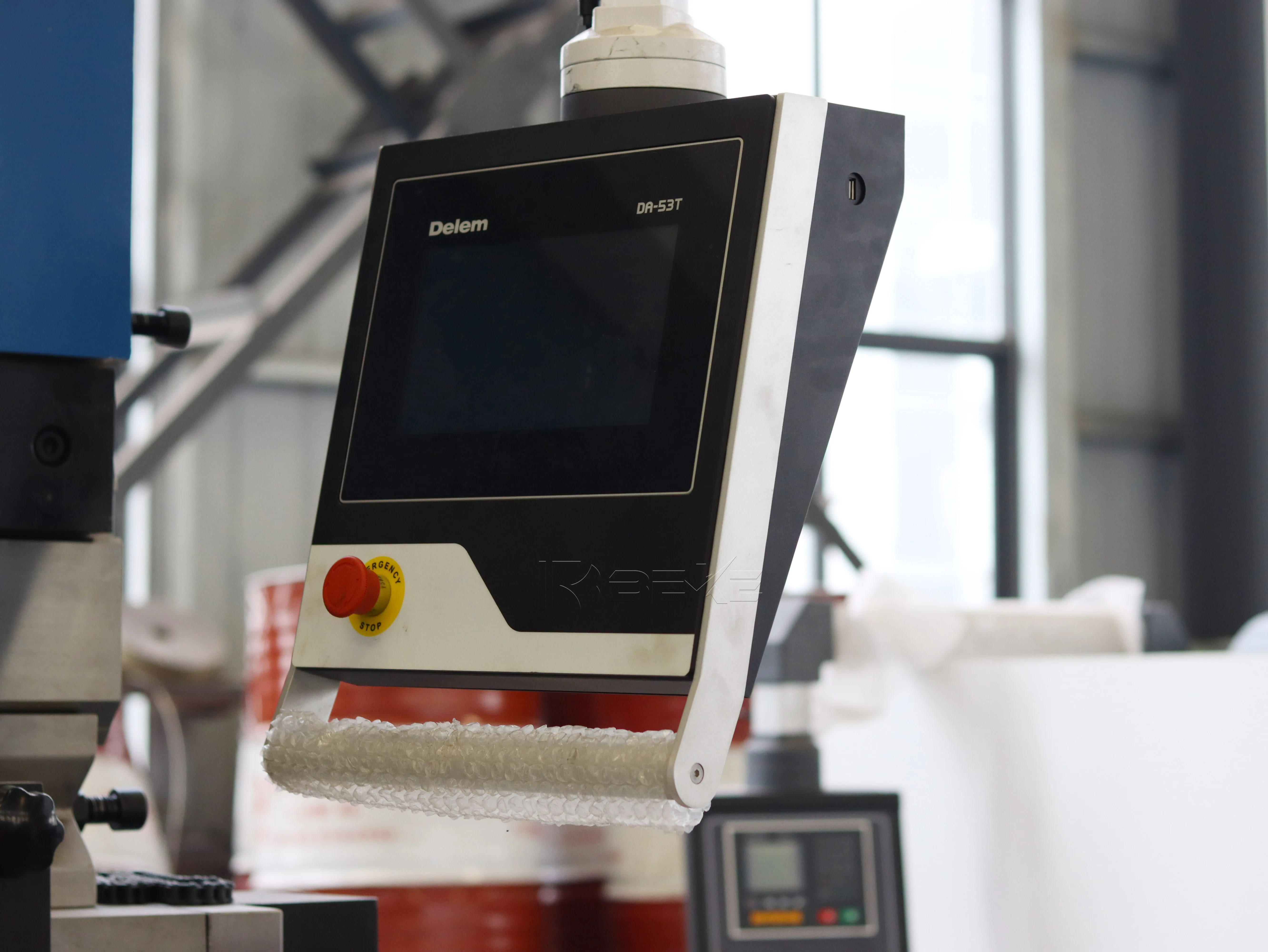 BEKE CNC automatic hydraulic sheet metal 4000KN pressure DA53T press brake