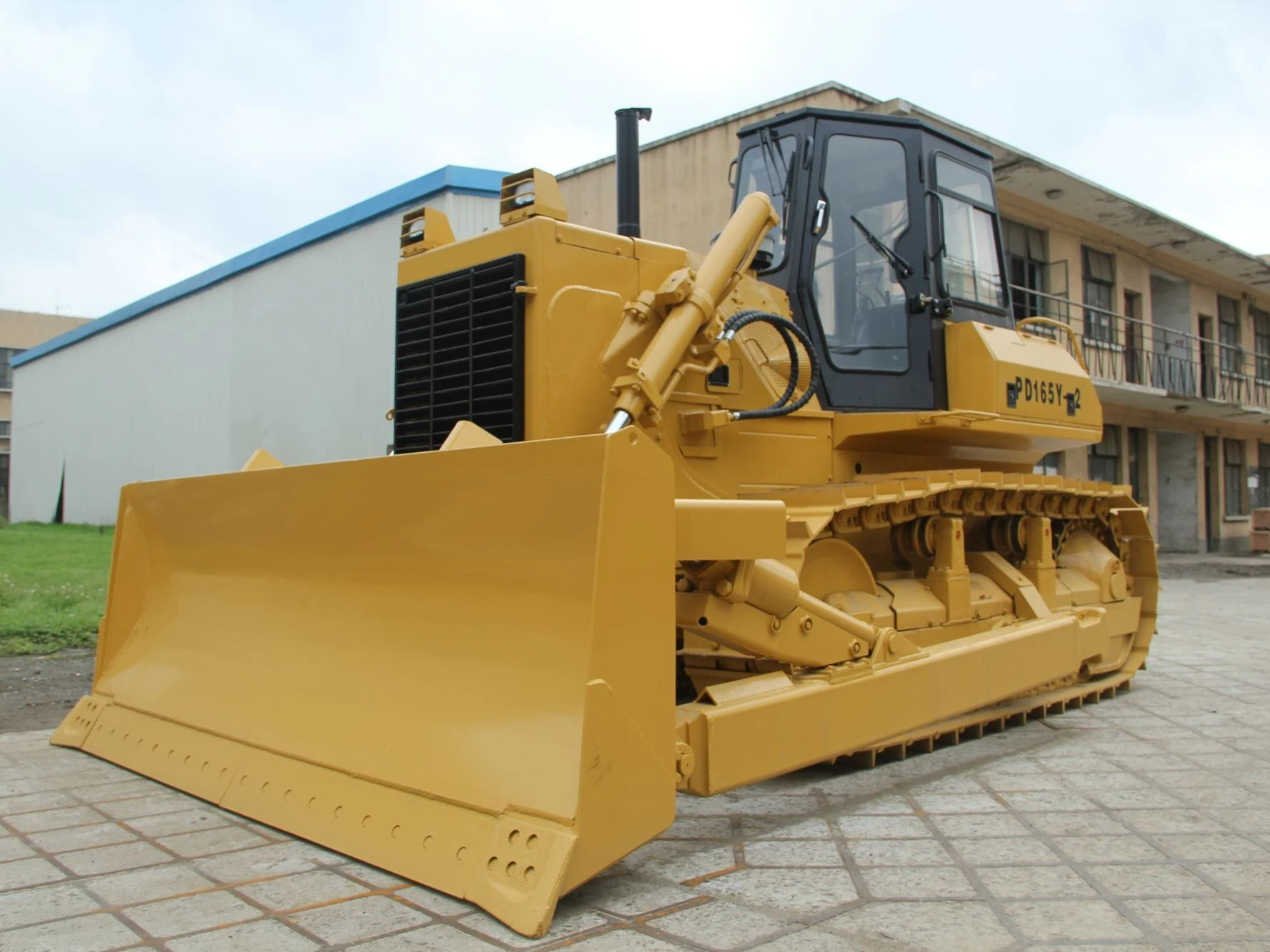 Гусеничный бульдозер PD220Y 25T 220 л.с.
