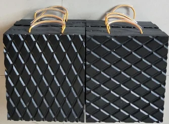 New design Durable Anti-slip truck crane outrigger pads different sizes outrigger mats