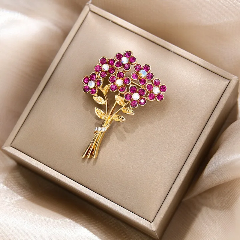 Retro fashion brand exquisite bouquet pearl brooch new alloy diamond flower brooch