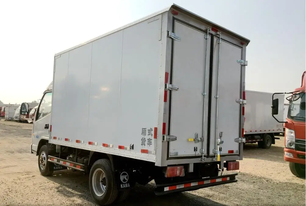 Customized KAMA Used Japanese Light Truck Gasoline Cheap Mini Trucks for Sale