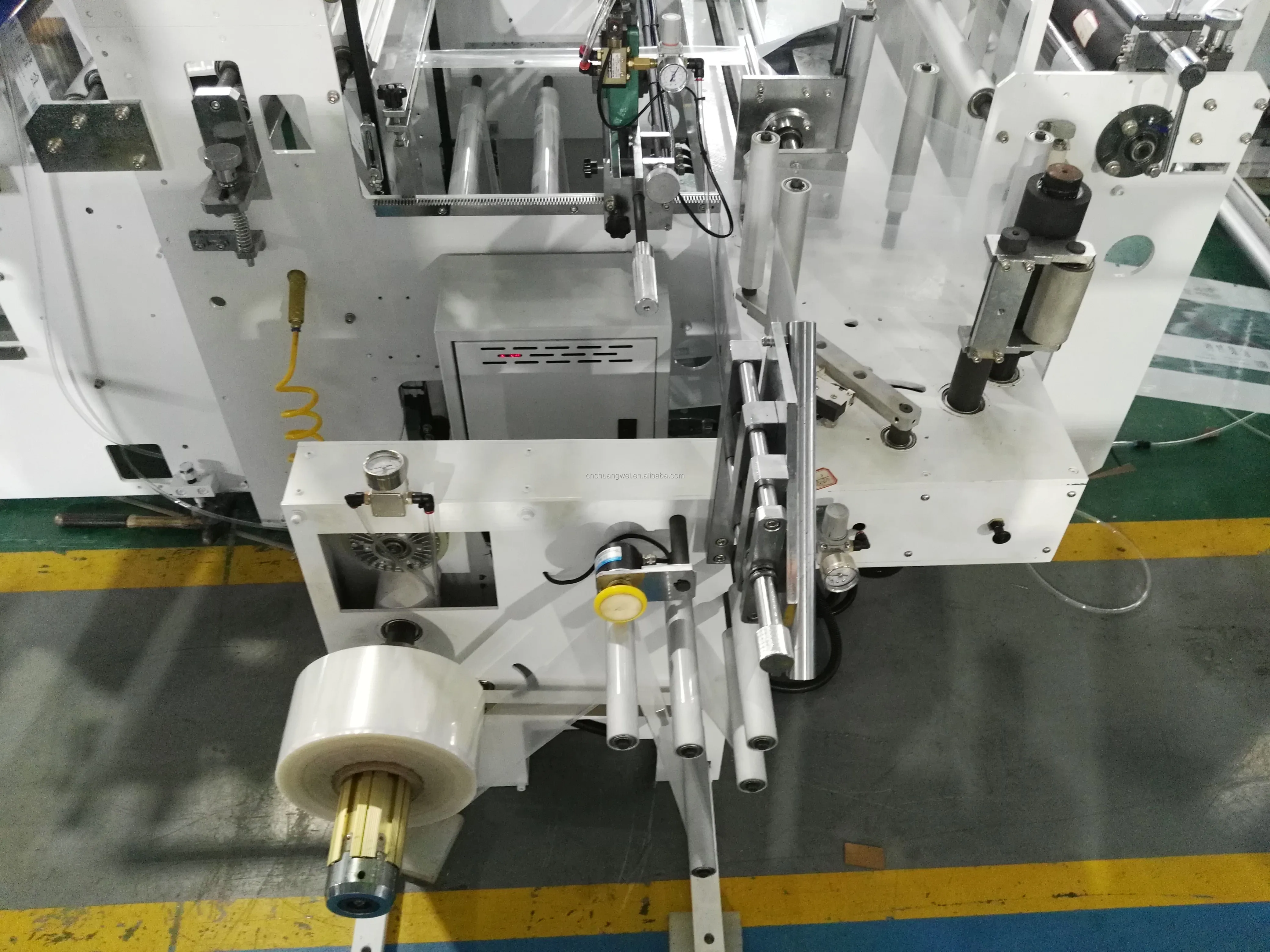 Laminated PA Pet PE 3 Side Seal Stand up Zipper Pouch Making Machine for Snack Packaging Bag