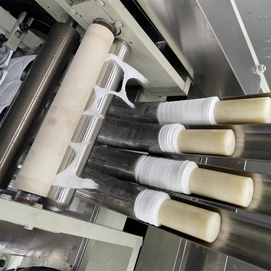 2022 latest design  round shape make up cotton pad making machine