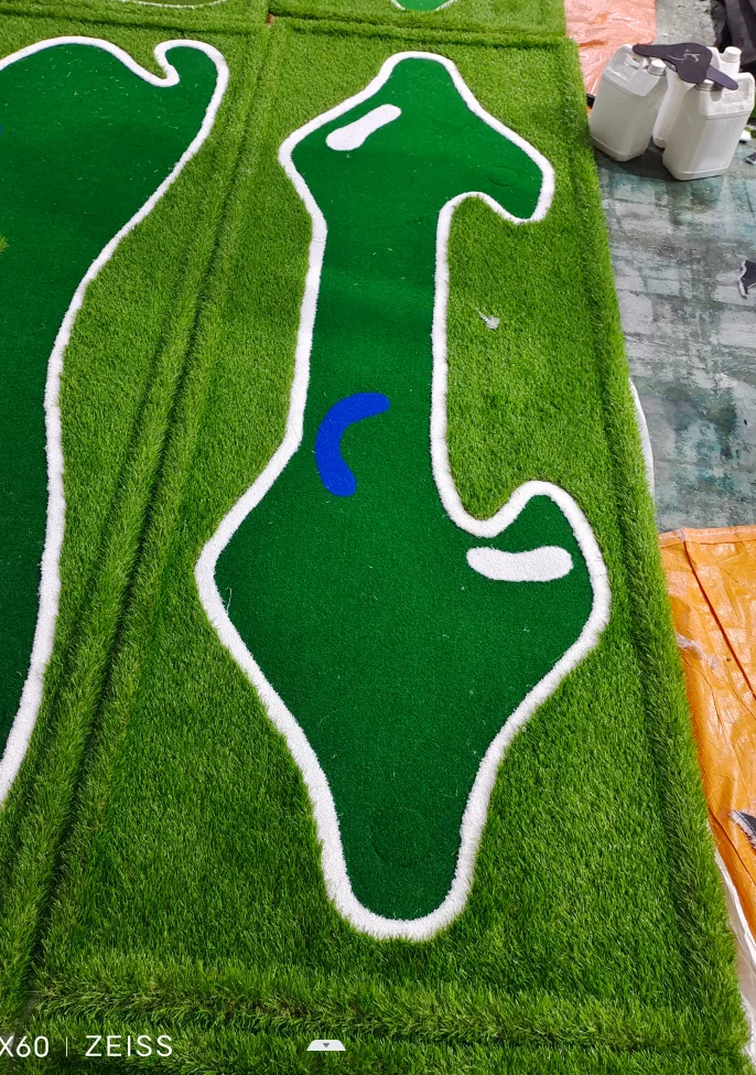 The factory sells golf 9-hole greens artificial putting green grass iutdoor mini golf practice putting green