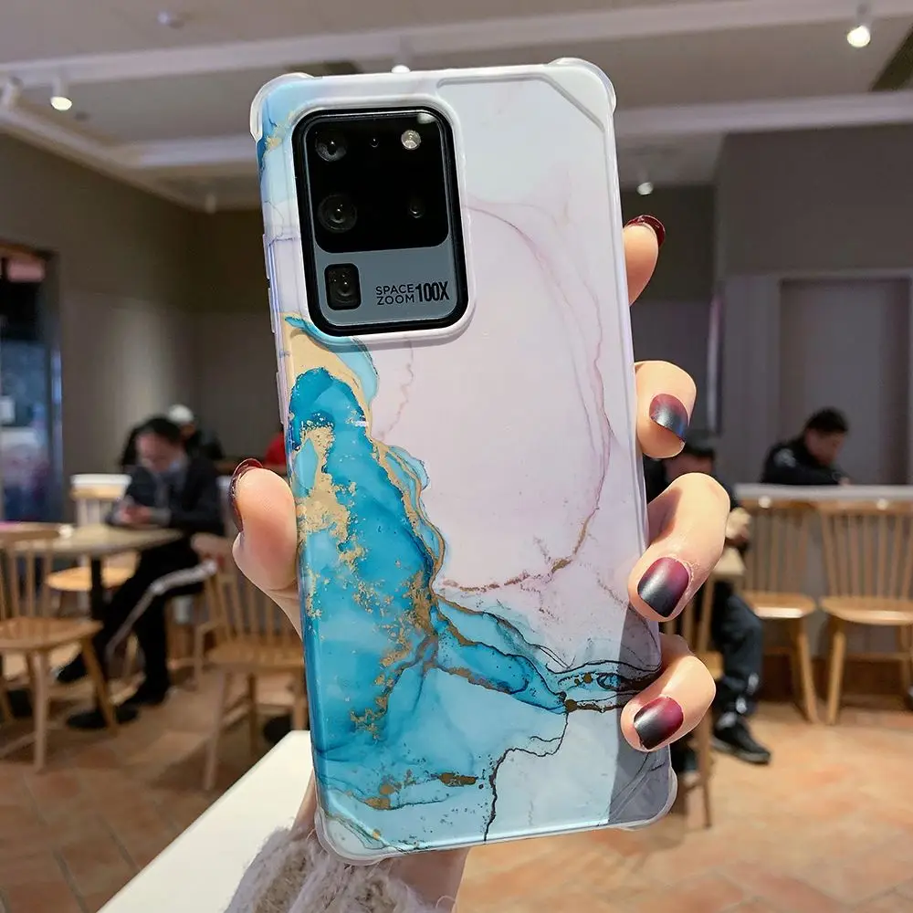 Модный глянцевый мраморный чехол для Samsung Galaxy S22 противоударный угловой золотой A51 S20 S21 FE Note 20