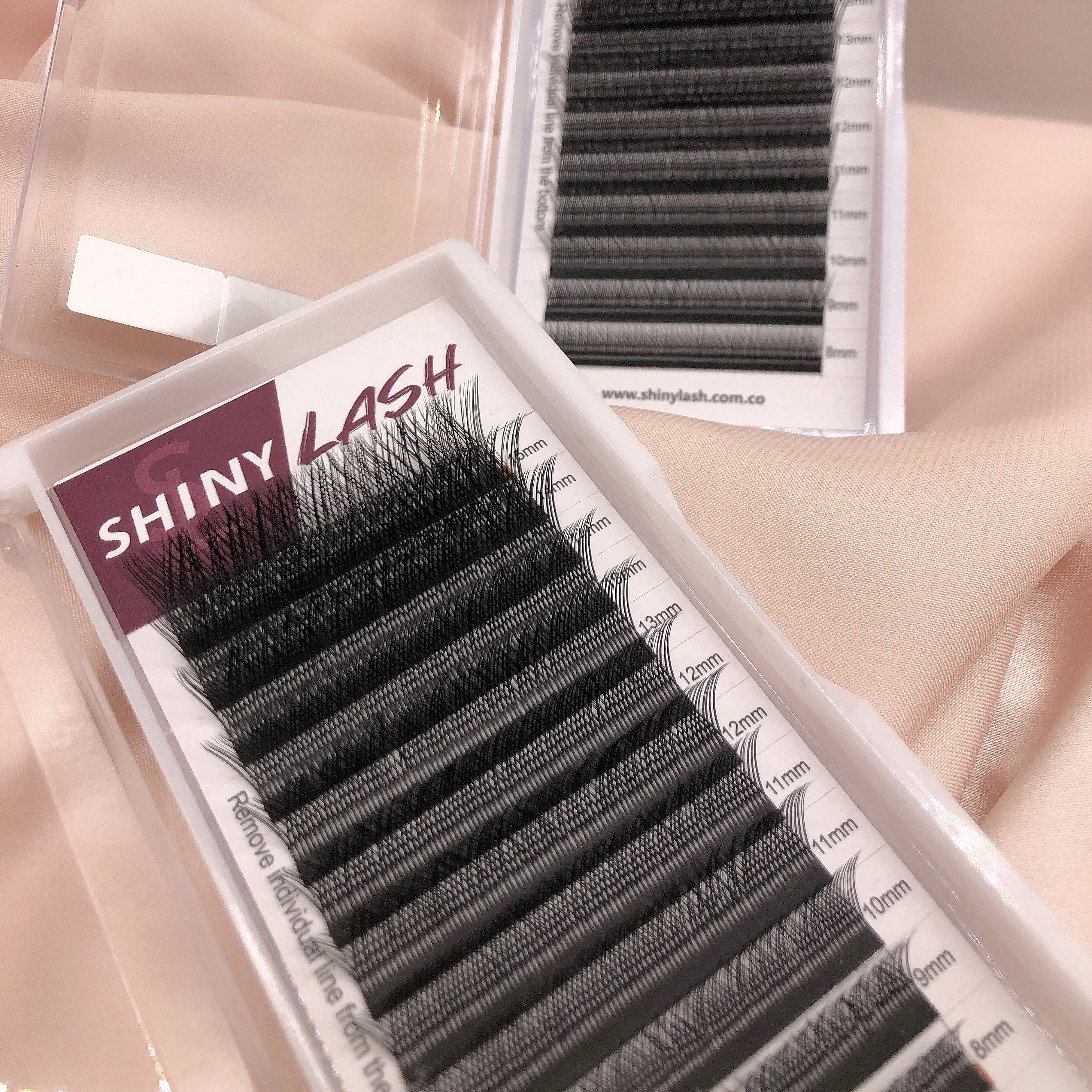 Factory Wholesale lash extensions products lash extension trays best quality dark and fluffy Silk Faux Mink eyelash extension y
