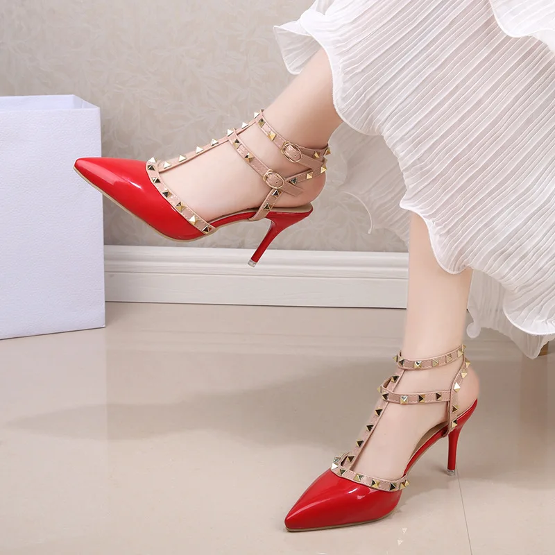 Hot selling sexy ladies shoes Classic design large size Stiletto sandal pointed toe rivet high heels for women