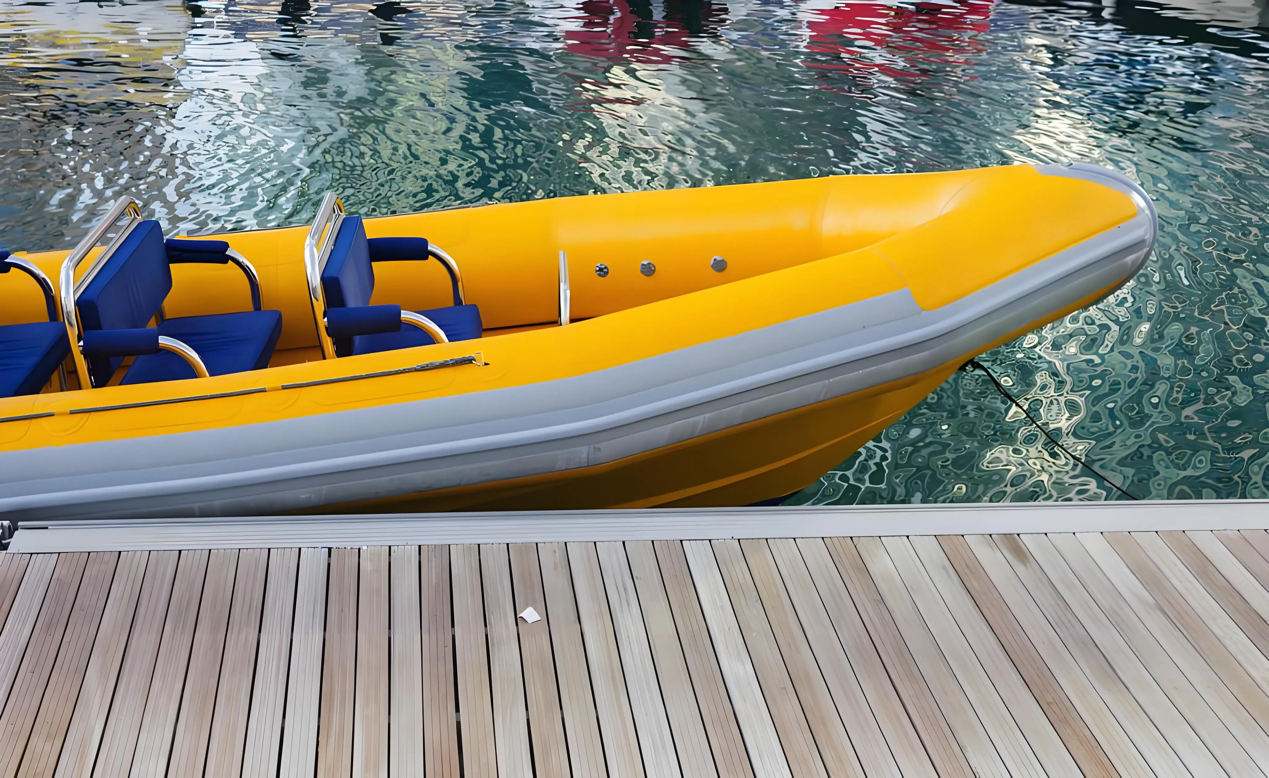 Henglida PVC has high air tightness and is a specialized fabric for hovercraft and yachts