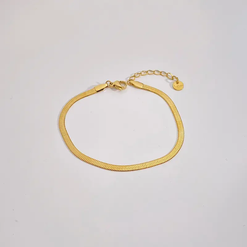 Wholesale pulsera de acero inoxidable PVD 18K Gold Plated Dainty Twist Figaro Snake Paper Clip Chain Bracelets For Women