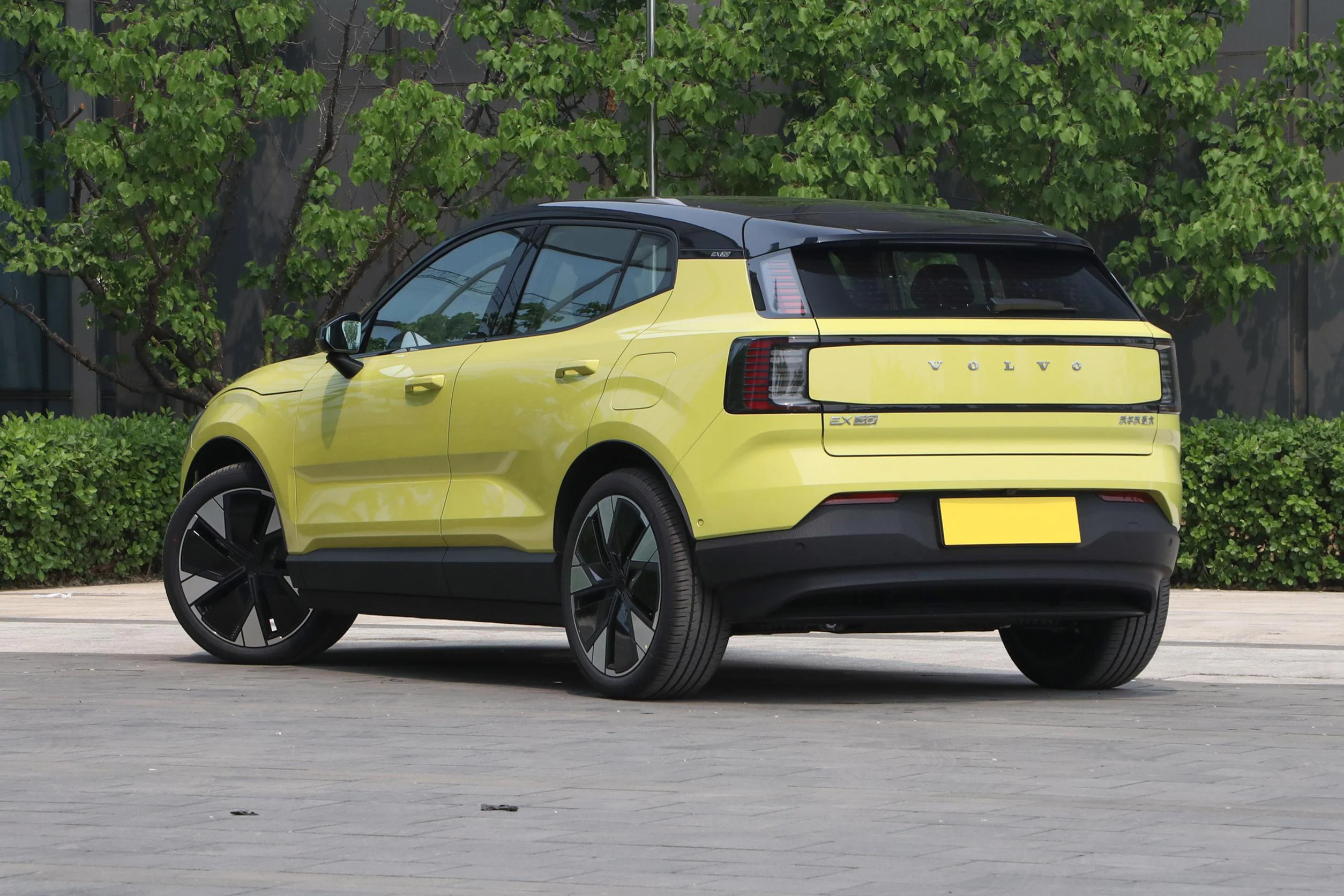 Good Performance Pure Electric Small SUV EX30 Volvo EX30 EV Car 5-door 5-seater SUV New Energy Electric Vehicle Family Car Volvo