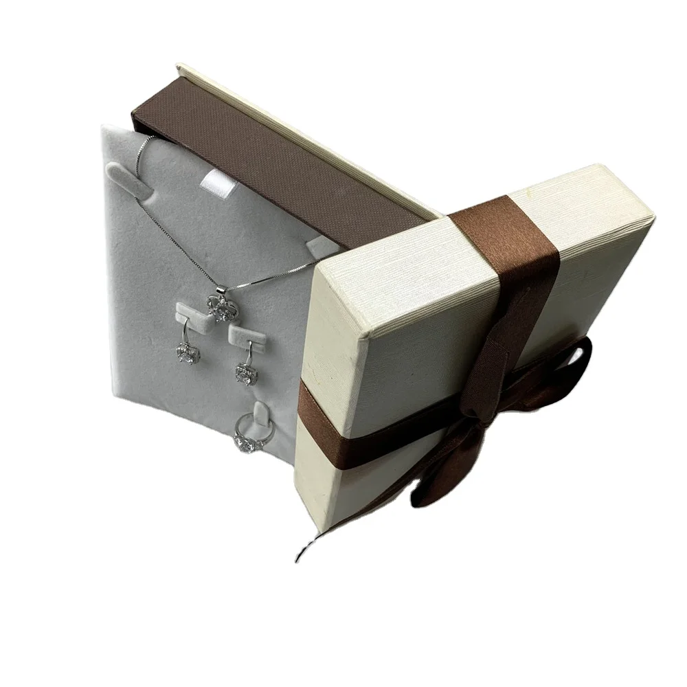 high quality  specialty  paper gift jewelry hat box with ribbon and  foam velvet insert for jewelry display