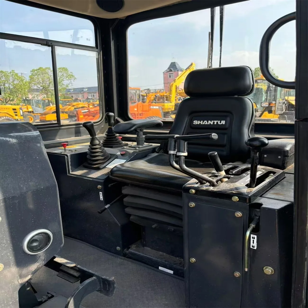 Quality Assurance  162kW Mountain Push Sd22 Bulldozer Bull Dozer Used Bulldozers for Sale