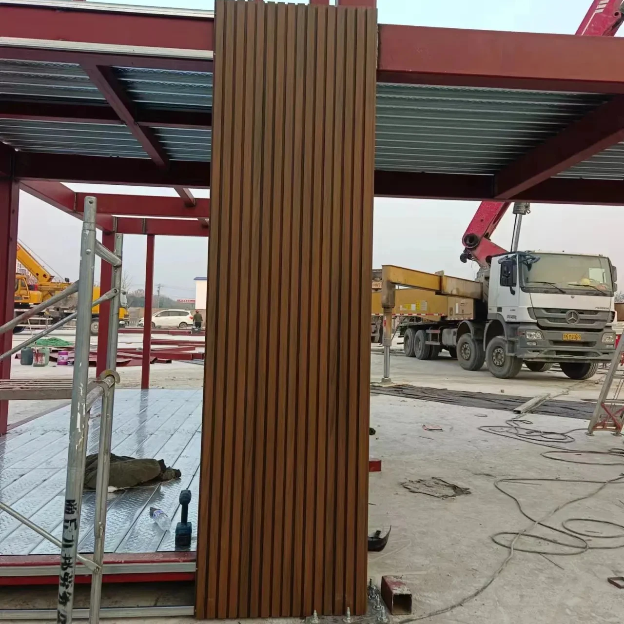 2024 hot selling co-extrusion cladding outdoor wall  wpc wall panel cladding outdoor