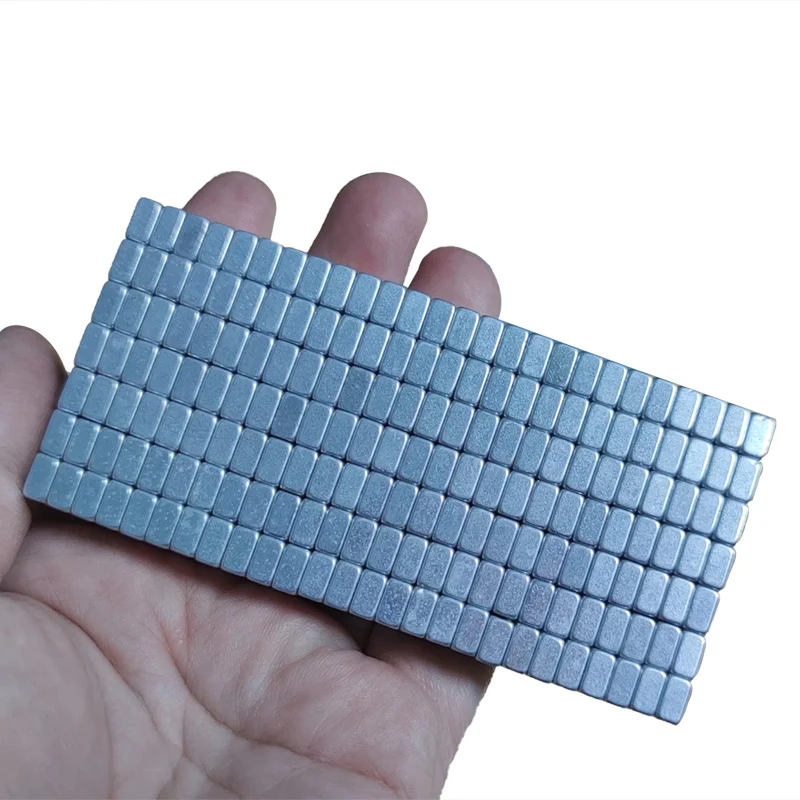 N52 Super Strong Fulling Force Permanent Square Thin Neodymium Magnet