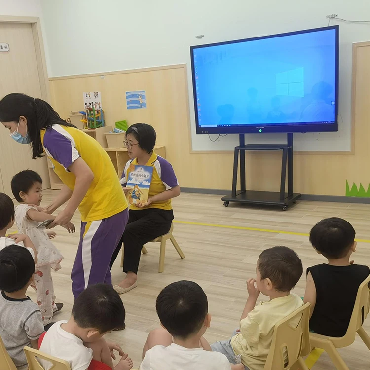 Digital interactive whiteboard smart board for school or office whiteboard