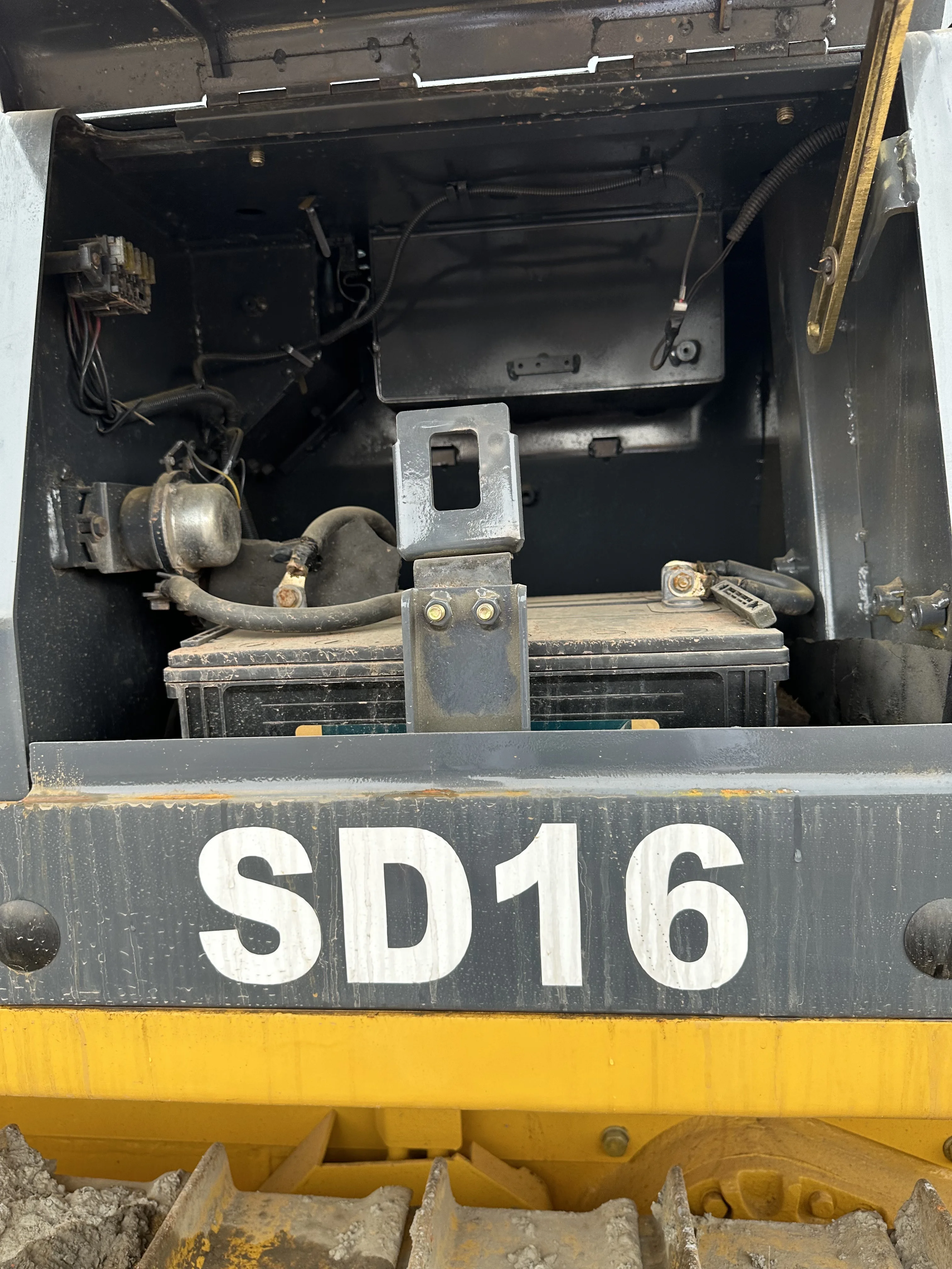Бульдозер SHANTUI SD16 160 л.с.