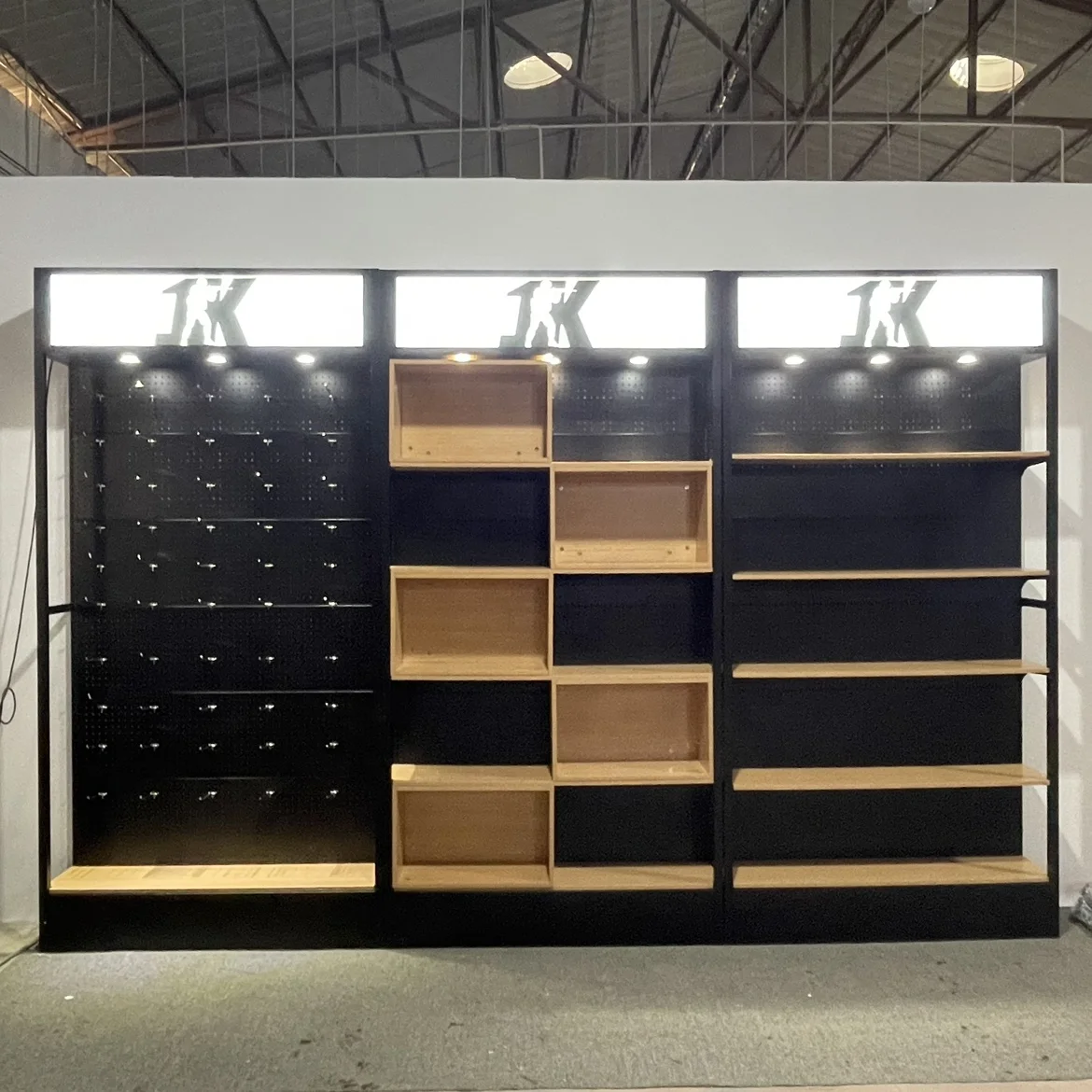 Pegboard Cellphone Accessories Display Rack Electronic Shelf Display Floor Standing Cellphone Retail Shef for Electrical Shop