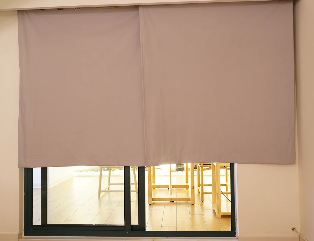 Good quality sell now Grommet Curtain blackout curtains 100% polyester full shading double scraping curtain