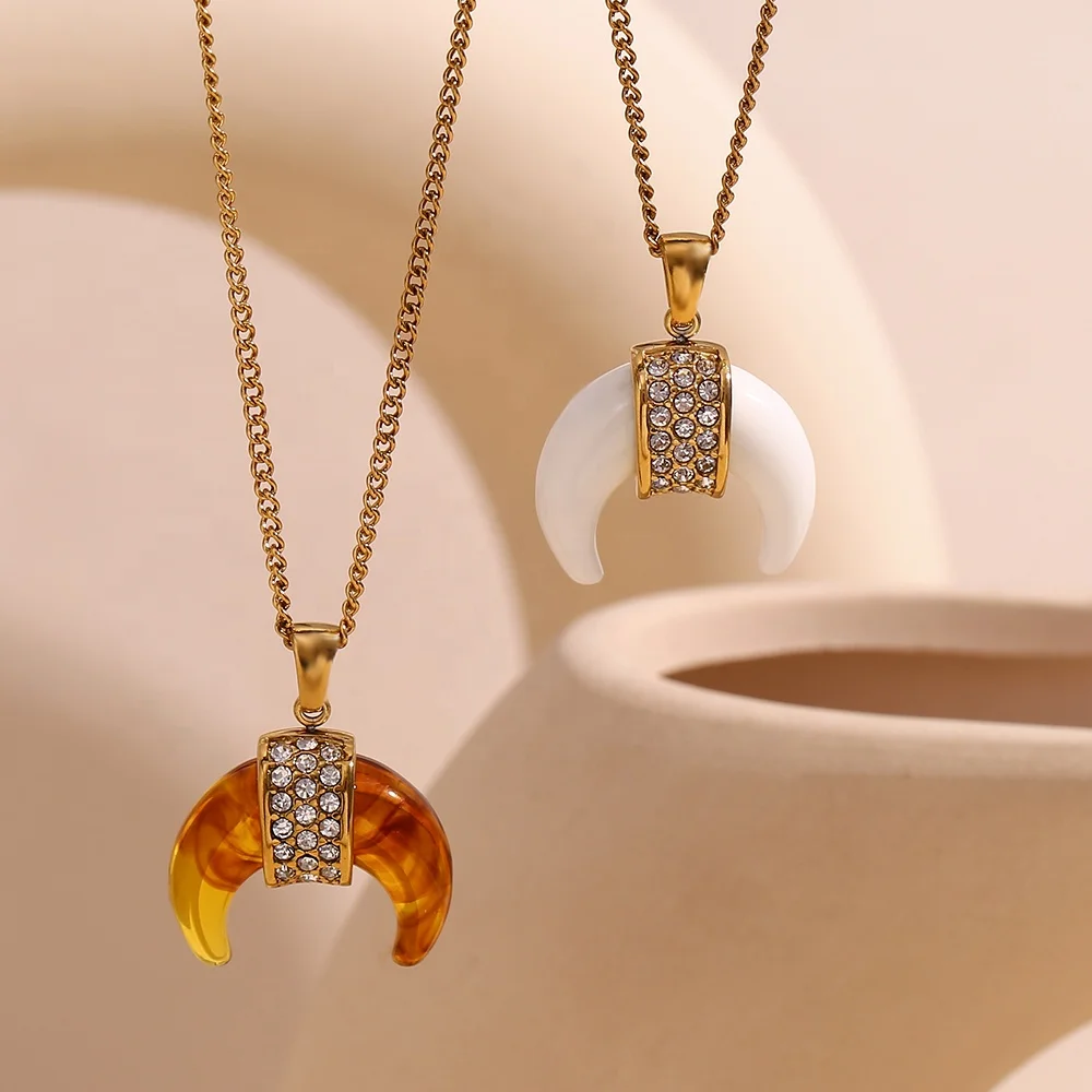 Croissant Resin Jewelry Zircon Pendant Necklace Gold Plated Jewelry Fashion Stainless Steel Necklace