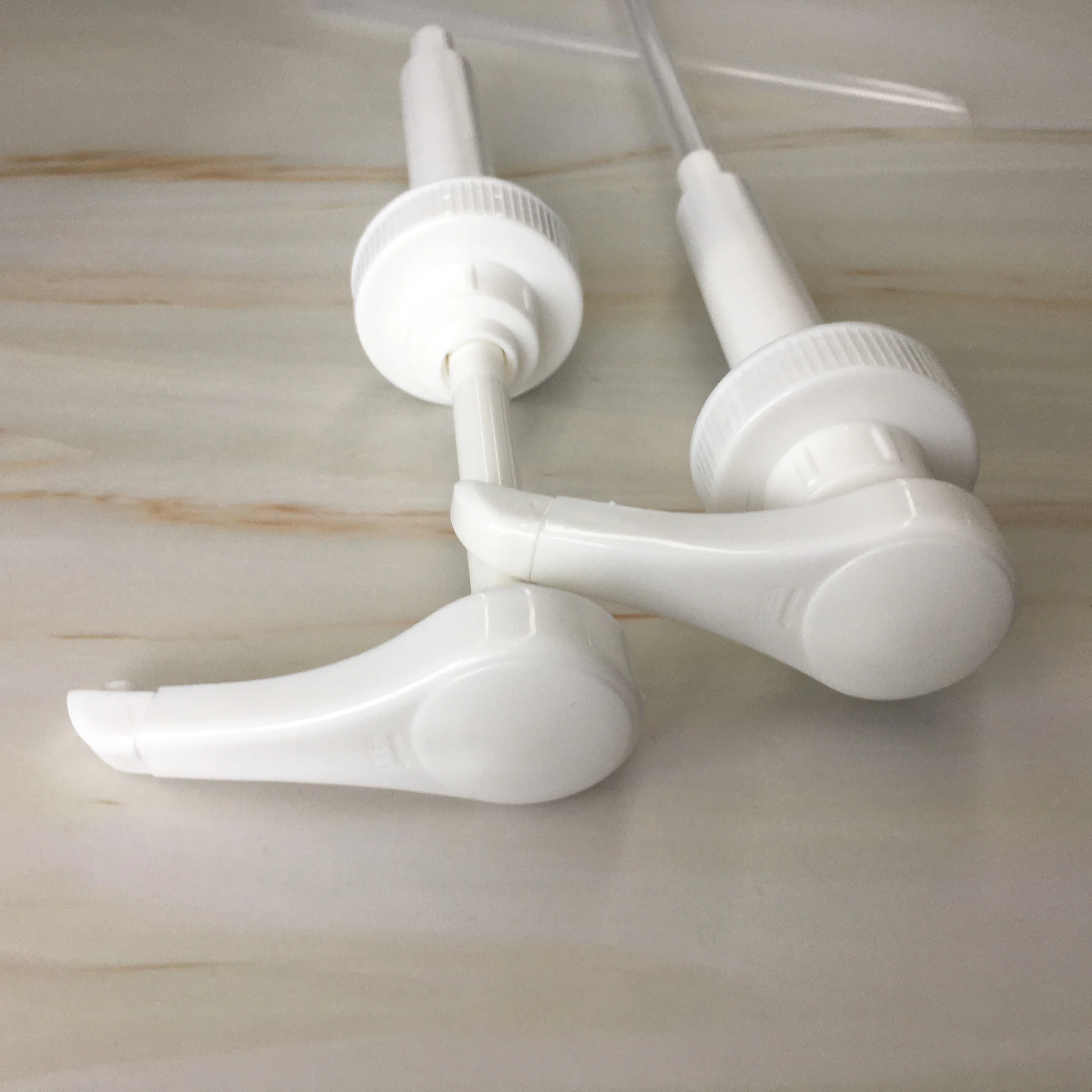 High quality 38mm food grade syrup plastic pump dispenser