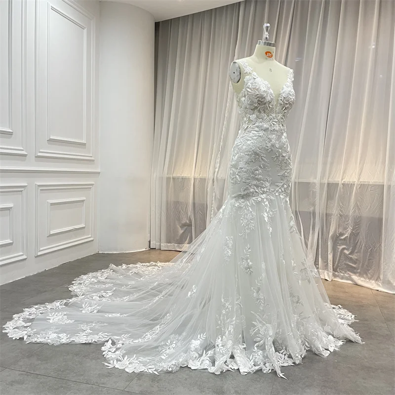 Exquisite Lace Appliques Mermaid Wedding Dress With Long Train 2022