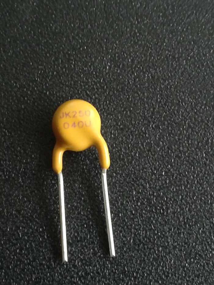 TRF250-120T-RH TR250-120T-RH PolySwitch Resettable PTC TRF250-120T-R1 TR250-120T-R1