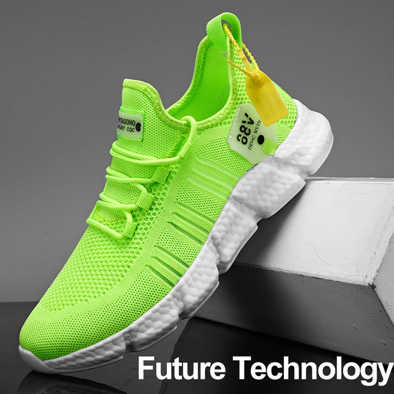 Fashion Men Running Shoes White Casual Shoes Male Knitted Flats Breathable Mesh Popcorn Sole Sneakers