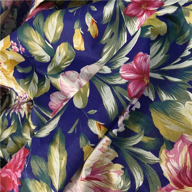Made in China  microfiber home textiles customized 100% polyester pigment printed bedsheets fabric