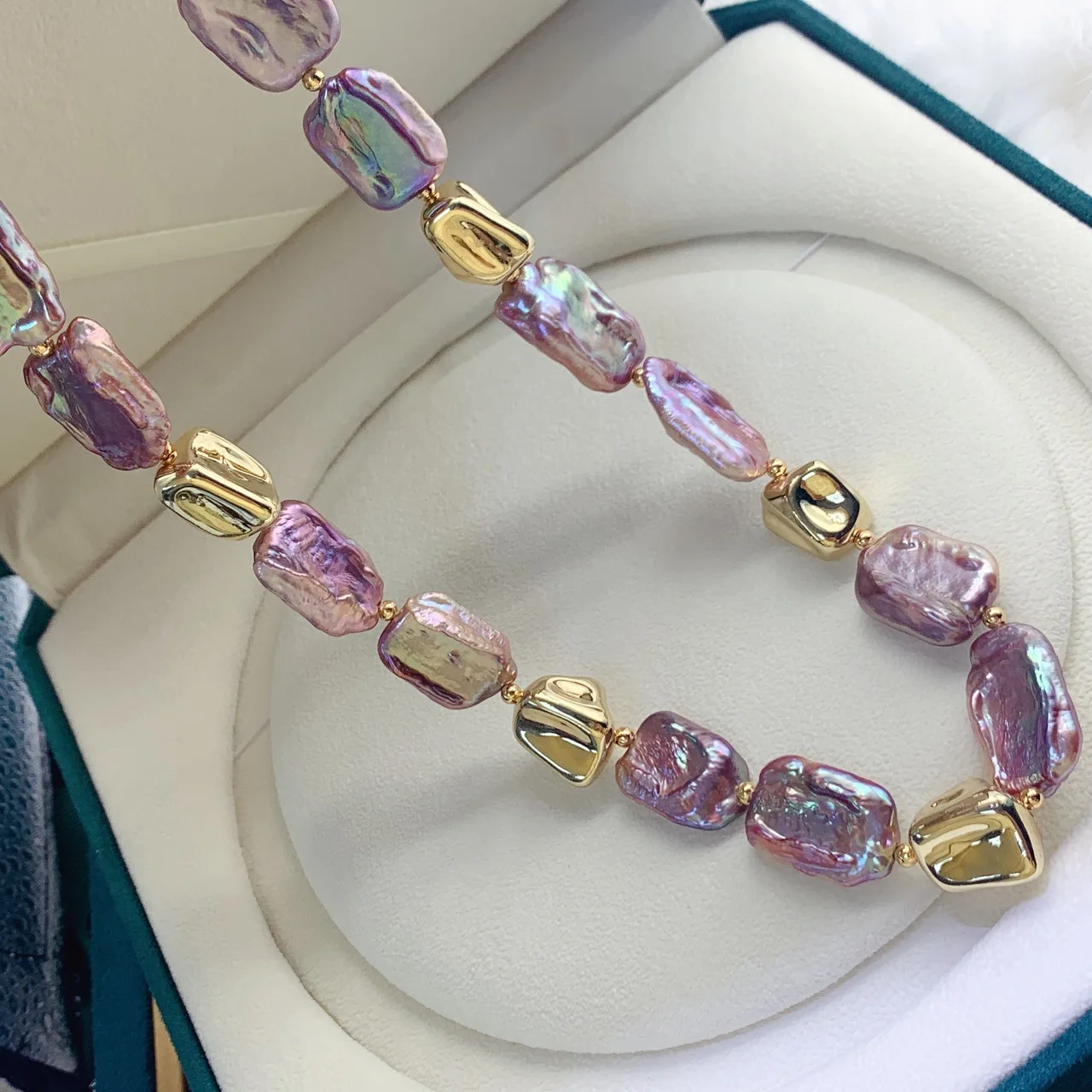 2022 NEW Fashion Natural Pearl Beautiful Purple Baroque Necklace Gold Spacer Necklace for Women