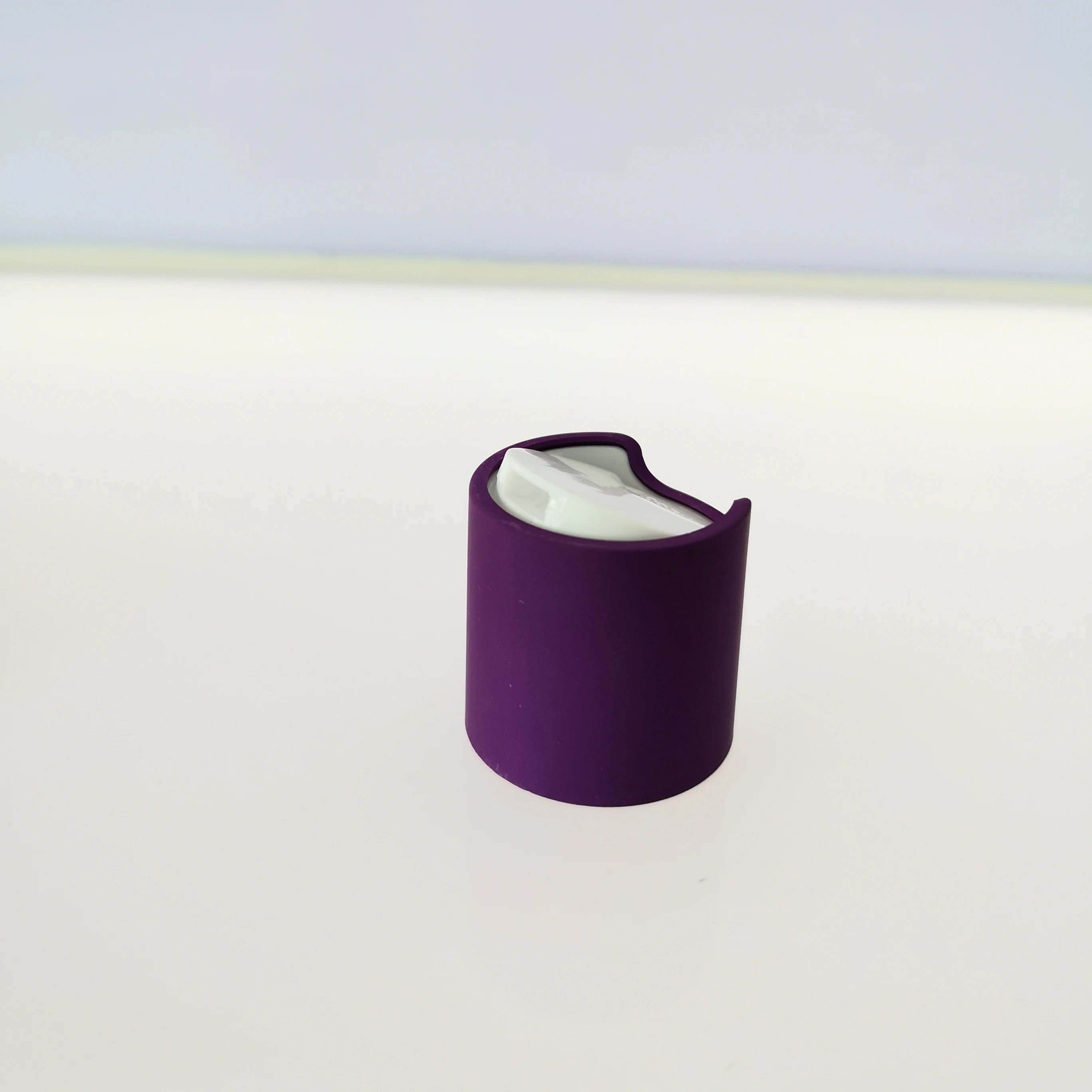 Outshel Disc Top Cap Type Abs Soft Touch Plastic High Quality New Factory Direct Wholesale and Customized Bottles Screw Down