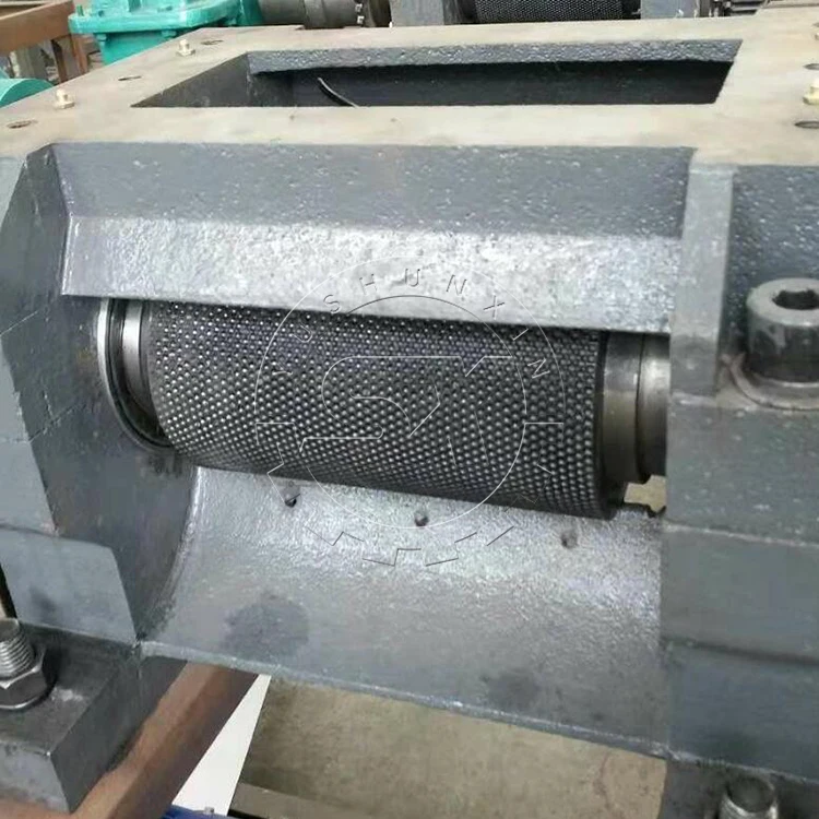 Bentonite mineral fertilizer double roller granulator machine from factory sale