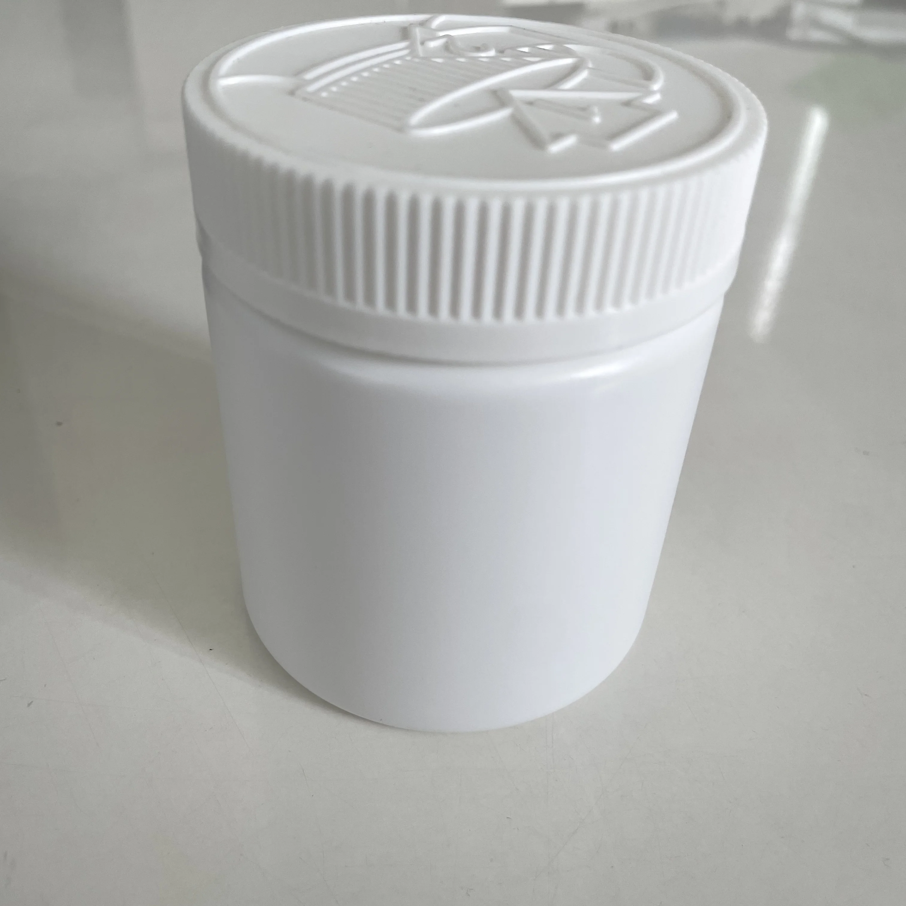 Pill jar Plastic  Bottle Empty Reagent Bottle Chemical Containers with Caps for Liquid Solid Powder Medicine 200ml