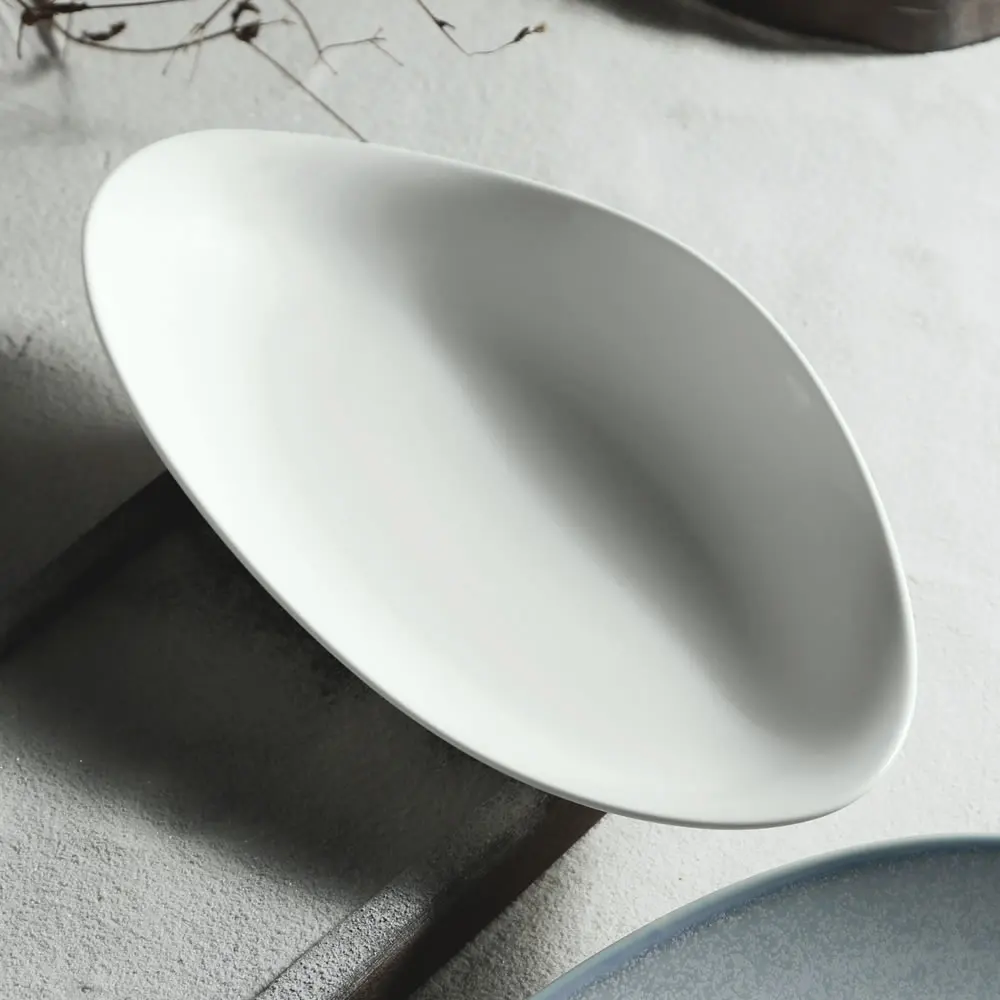 High Quality Restaurant Oval Dishes White Porcelain Tableware Ceramic Wedding Serving Seafood Fish Plate For Catering