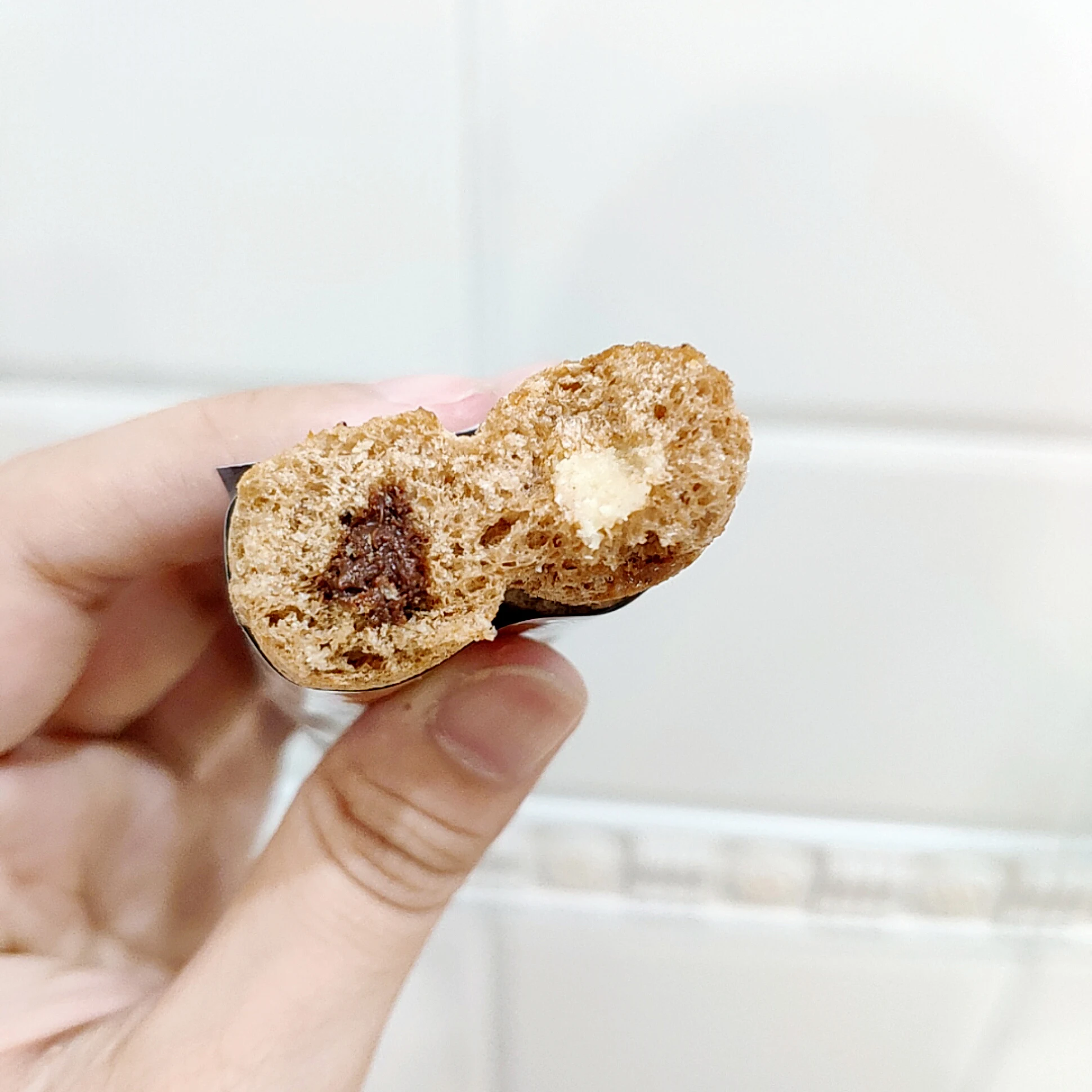 Hot Sale lovers rolls wafer cookies and biscuits with two flavors filling