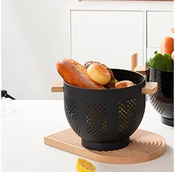 New Design Metal  Over The Sink Colander with Wood Handle,5.5 Quart Powder Coated Stainless Steel Large Kitchen Rice Strainer