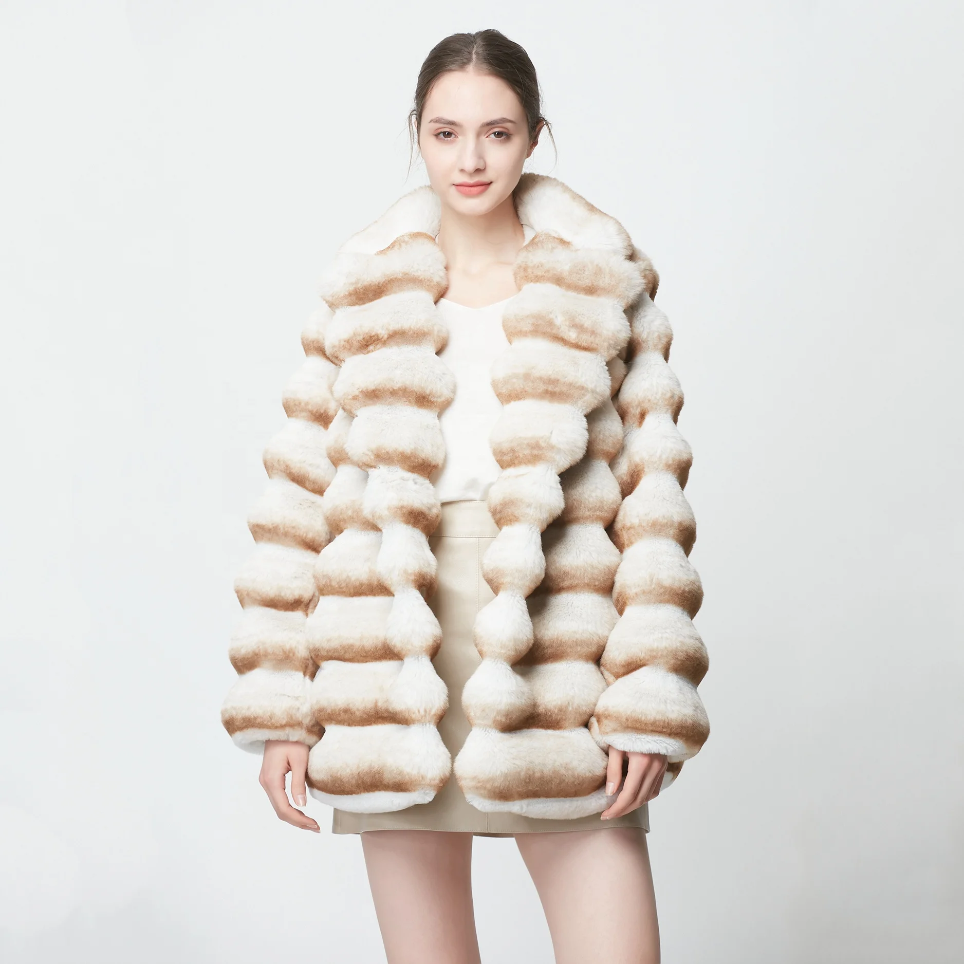 Thick parkas Custom Popular Regular 2023 Faux Fur Coats Chinchilla Fur Coat Women