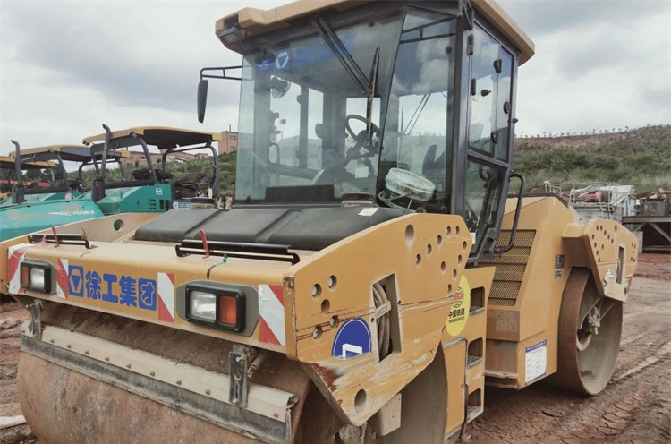 XCMG brand 2018 14t double drum vibratory road roller compactor XD143S used road roller for sale