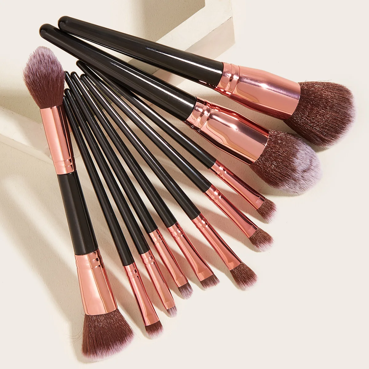 10 pieces of high-quality and low-priced vegetarian synthetic hair makeup brush set for Big Mac