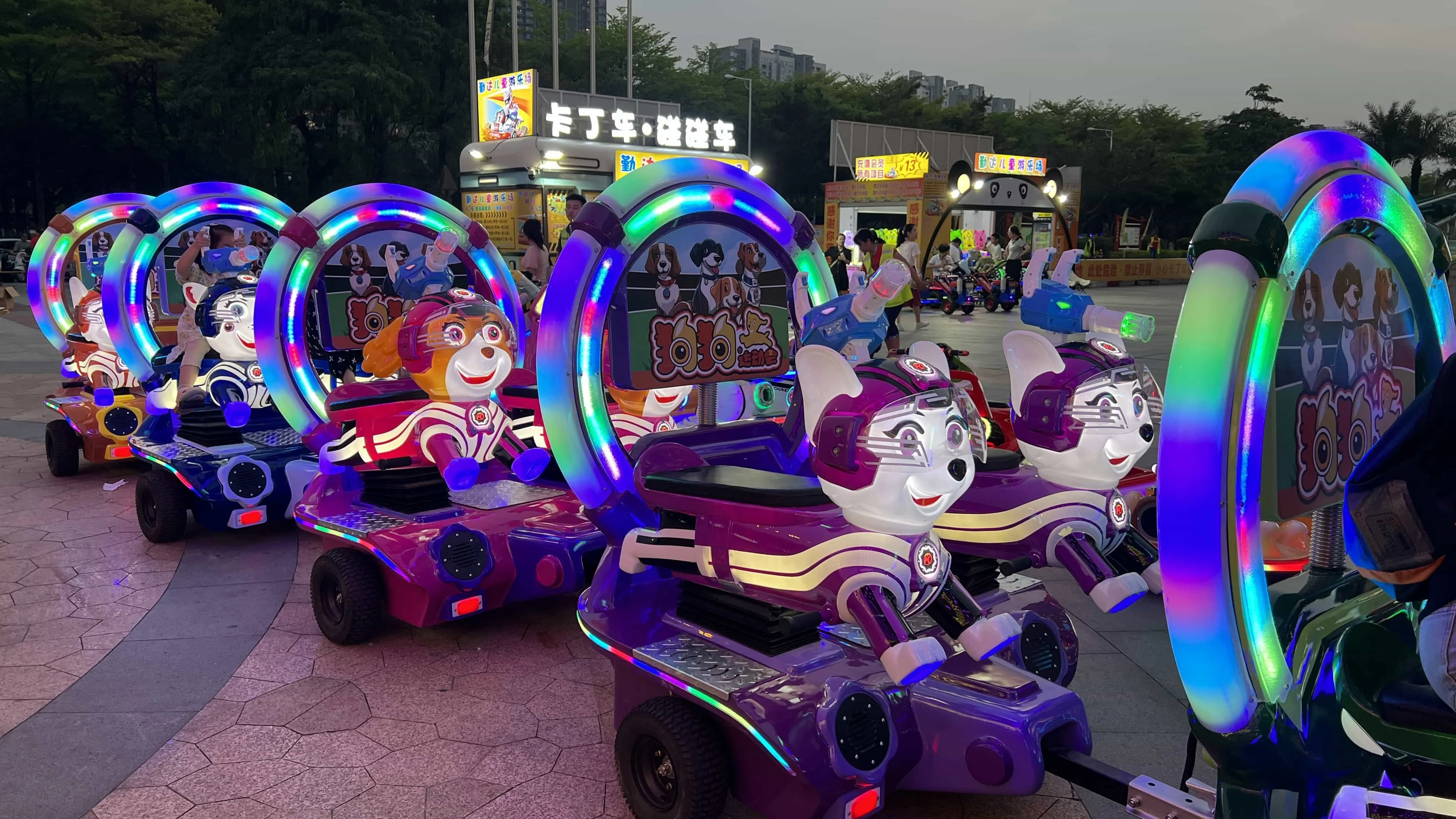 Fast Delivery Popular Entertainment Equipment Kids Fun Train Tourist Train Mini Electric Trackless Train For Sale