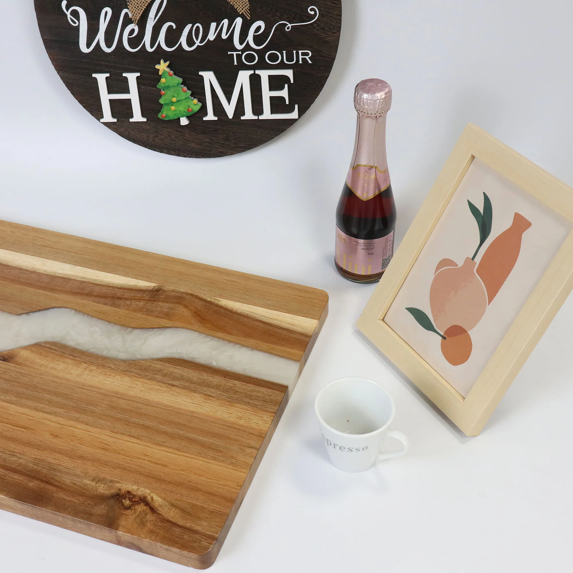 Luxury High Quality Personalized Acacia Wood Epoxy Resin Cutting Board for Kitchen