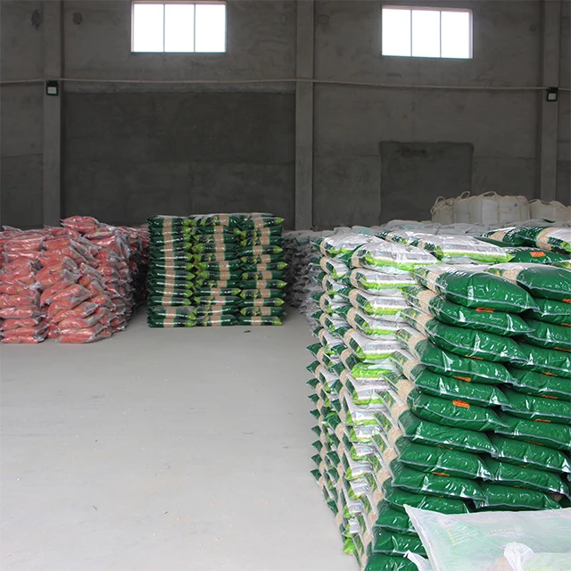 Large Dust Less Easy To Use Cat Litter Natural Mineral Bentonite Cat Litter Made In China Broken Bentonite Cat Litter