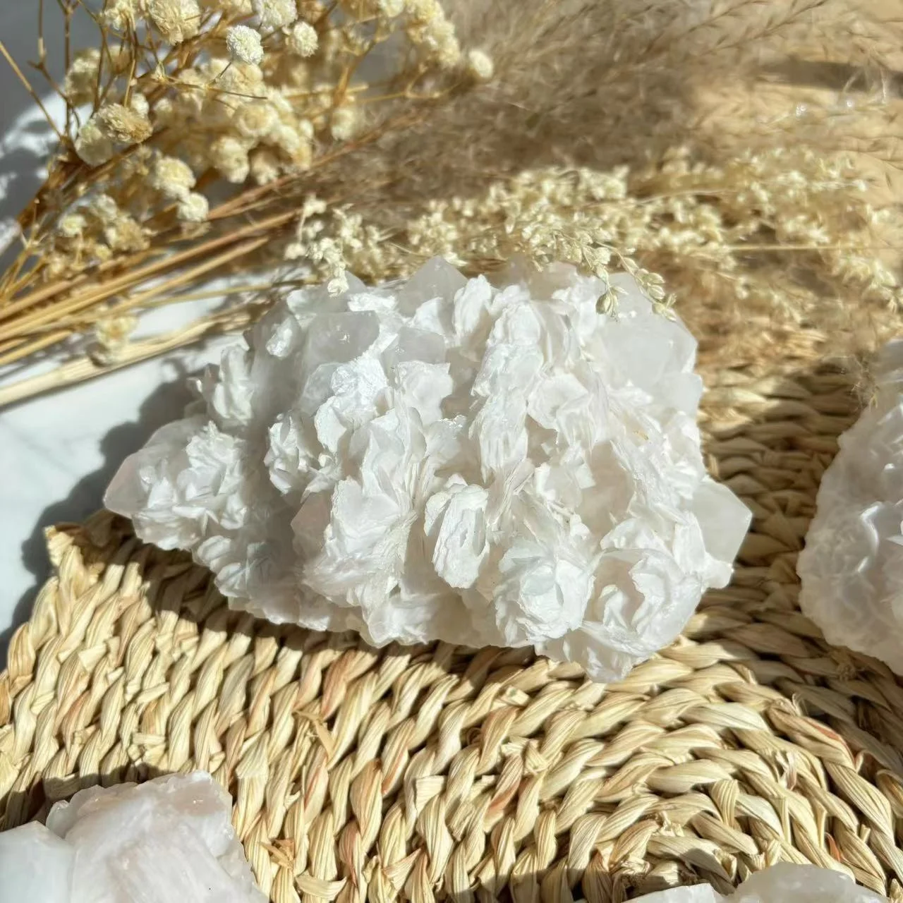 High Quality Mixed Material Crystal Cluster Wholesale Original Raw Stones Quartz Calcite Cluster Specimen For Collection
